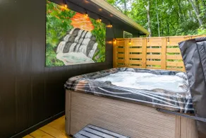 Summer special! Private creekside cabin w/ hot tub - Image 2