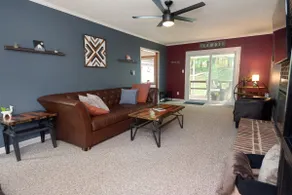 Spacious Full House w/arcade and huge yard! - Image 3