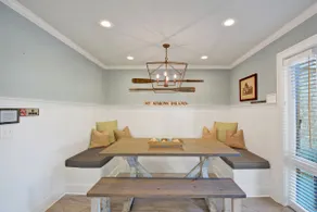 Lovely 2-Bedroom Condo with Pool - Image 2