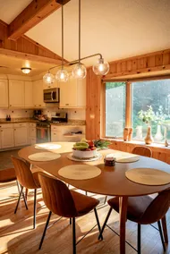 Serene Home in the Catskills Woods - Image 5