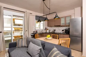 Eleni's Modern Apartment - Image 5