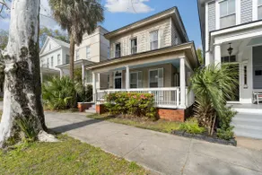 Parkside Historic Retreat | Pets, Porch & Backyard - Image 2