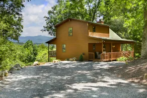 Cozy Mountain View Chalet - Image 5