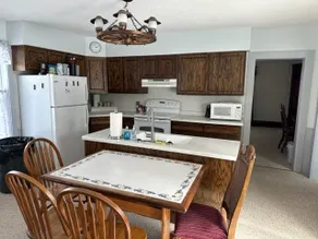 Oak Meadow Farmhouse - Image 4