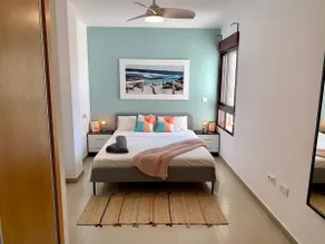 Modern Penthouse, 2BR/2BA -20m to Pool - Image 2