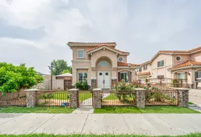 4BR3B Spacious Beautiful Fine Designed House - Image 2