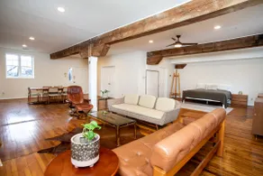 Farmville Modern Loft - Image 2