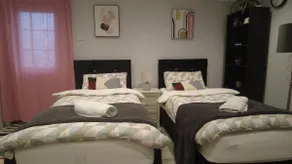 Newport rental property,Furnished studio Near train station Free Wifi-Parrking. - Image 2