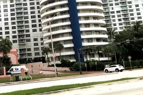 1 bed 1,5 bath First line of Beach - Image 3
