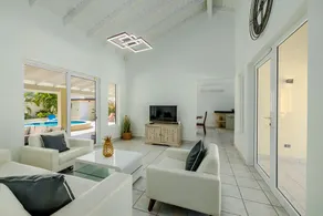 Newly Renovated 4BR 4BA Private Pool @ Eagle Beach - Image 3