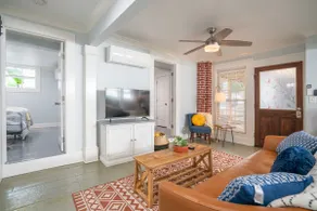 Spacious Nook in the City- Central to Everything! - Image 5