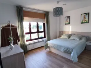 Spacious house with estate in Sigüeiro - Image 3