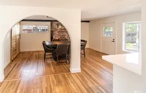 Quiet Modern Stay Near SeaTac & Hospitals - Image 4