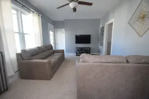 Spacious Apartment! Easy on & off of I-91 & I-90 - Image 4