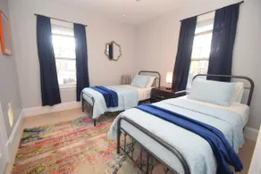 Spacious Apartment! Easy on & off of I-91 & I-90 - Image 3