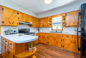 Sleeps 6 Convenient Mid Century in Parsons, TN - Image 3