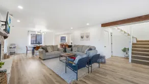Lake front House w/ Private Dock - Image 3