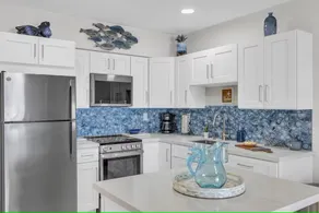 Blue Haven. - Image 2