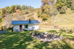 Secluded Cottage on the Farm-Blue Ridge Parkway - Image 2