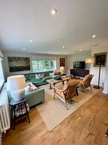 Stone Barn Cottage, Farnham, up to 8 adults - Image 5