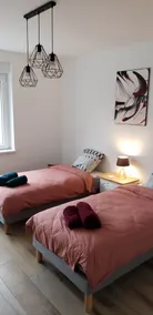 3 large bedroom apartment with parking - Image 2