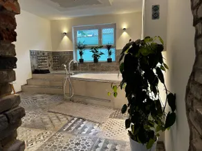 Vacation home with hot tub and sauna - Image 3
