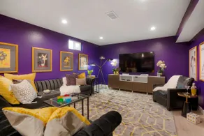Trendy 4 BR 15 Min from DT w PingPong+ HOT-Tub - Image 3
