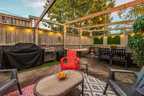 Au Courant cozy flat w/ terrace - Image 3