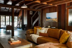 Hinterland Barn, national park, cafés, restaurants - Image 3