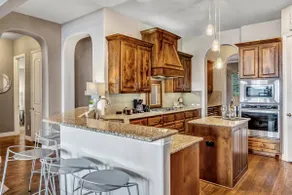 Luxury 3 Bed 2.5 Bath w/ Resort Style Pool! - Image 3