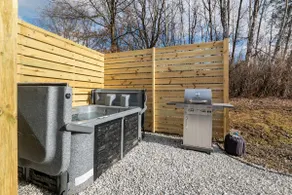 Gallery House: Designer Home-Hot Tub-Campfire-EV - Image 5