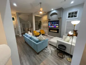 Amazing 3 Bd 2 Ba with patio - Image 2