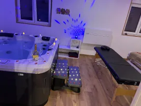 Cozy house with Jacuzzi - Image 5