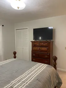Cheerful 2 Bedroom - Image 2