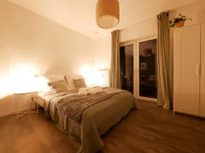 Central, modern, comfortable, with balcony - Image 3
