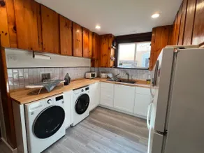 House Select - Image 2