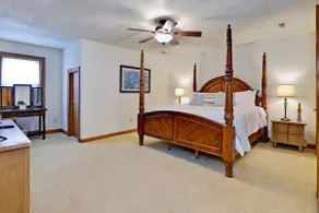 Wonderful 4 bedroom home in up-scale neighborhood! - Image 5