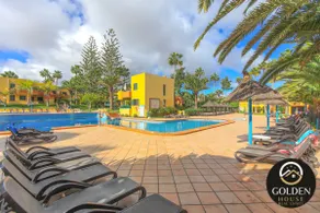 Apartment with terrace overlooking pool 201 - Image 3