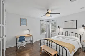 The Blue Bungalow - Image 4