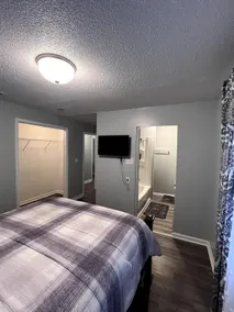 Elegant, Expansive 4Bed, 4Bath Home in Monroe - Image 3