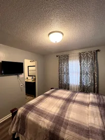 Elegant, Expansive 4Bed, 4Bath Home in Monroe - Image 4