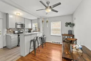 Quiet, Comfortable, Centrally Located in STL! - Image 5