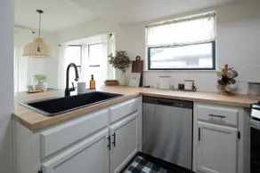 Stylish house 10 minutes from Domain - Image 5