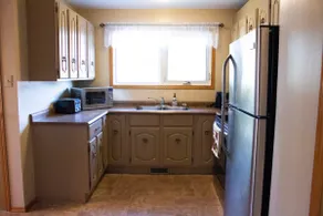 Delightful 5 bedroom home in south Winnipeg - Image 5