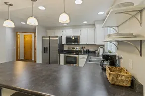 Ideal & quiet location, 3BR+office, perfectly cozy - Image 2