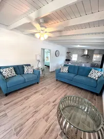 Beautiful 2 BD/1 BR Apartment CR - Image 4