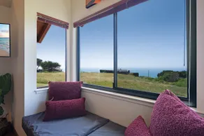 Cozy Sea View Cabin - Ocean Views - Hot Tub - Image 5