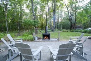 Stylish and Sun Filled Home With Tripp Pond Access - Image 4
