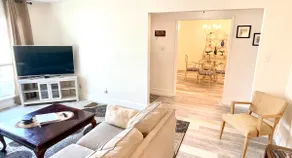 Fresh, Light & Cozy 3-Bedroom Home - Oma & Opa's - Image 2