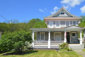 The Abby ~ Large Home in Berkeley Springs - Image 2